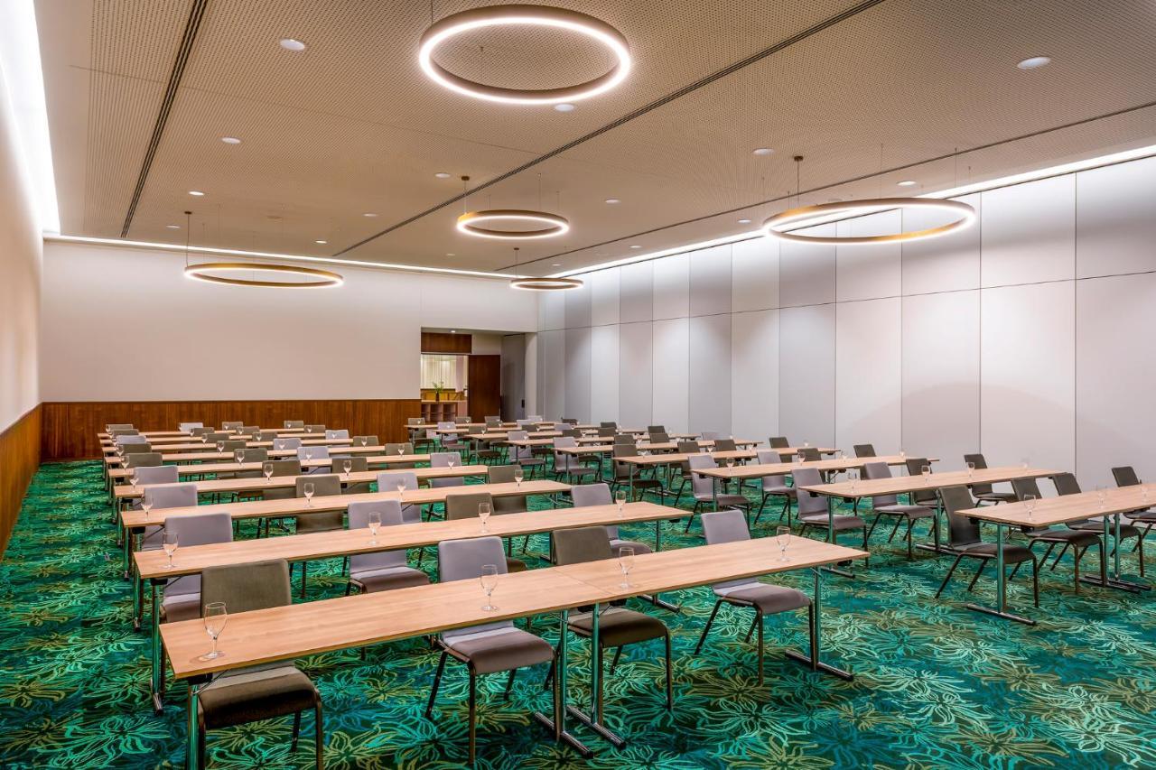 Hotel Moevenpick Stuttgart Messe & Congress 4*