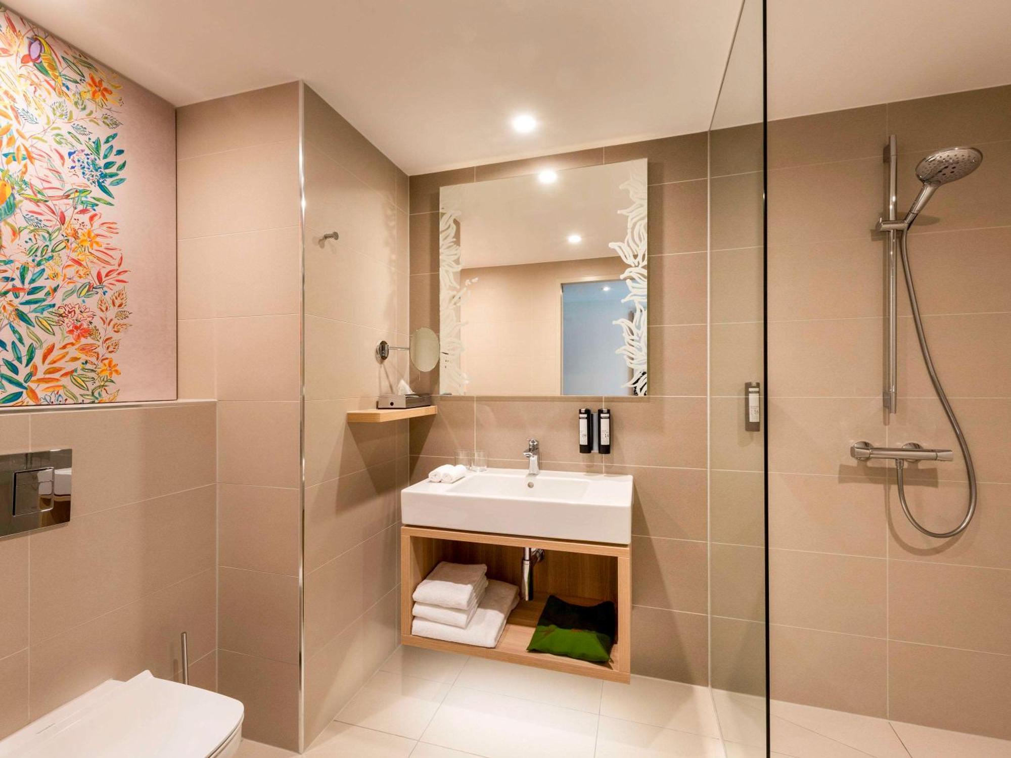 Hotel Moevenpick Stuttgart Messe & Congress 4*